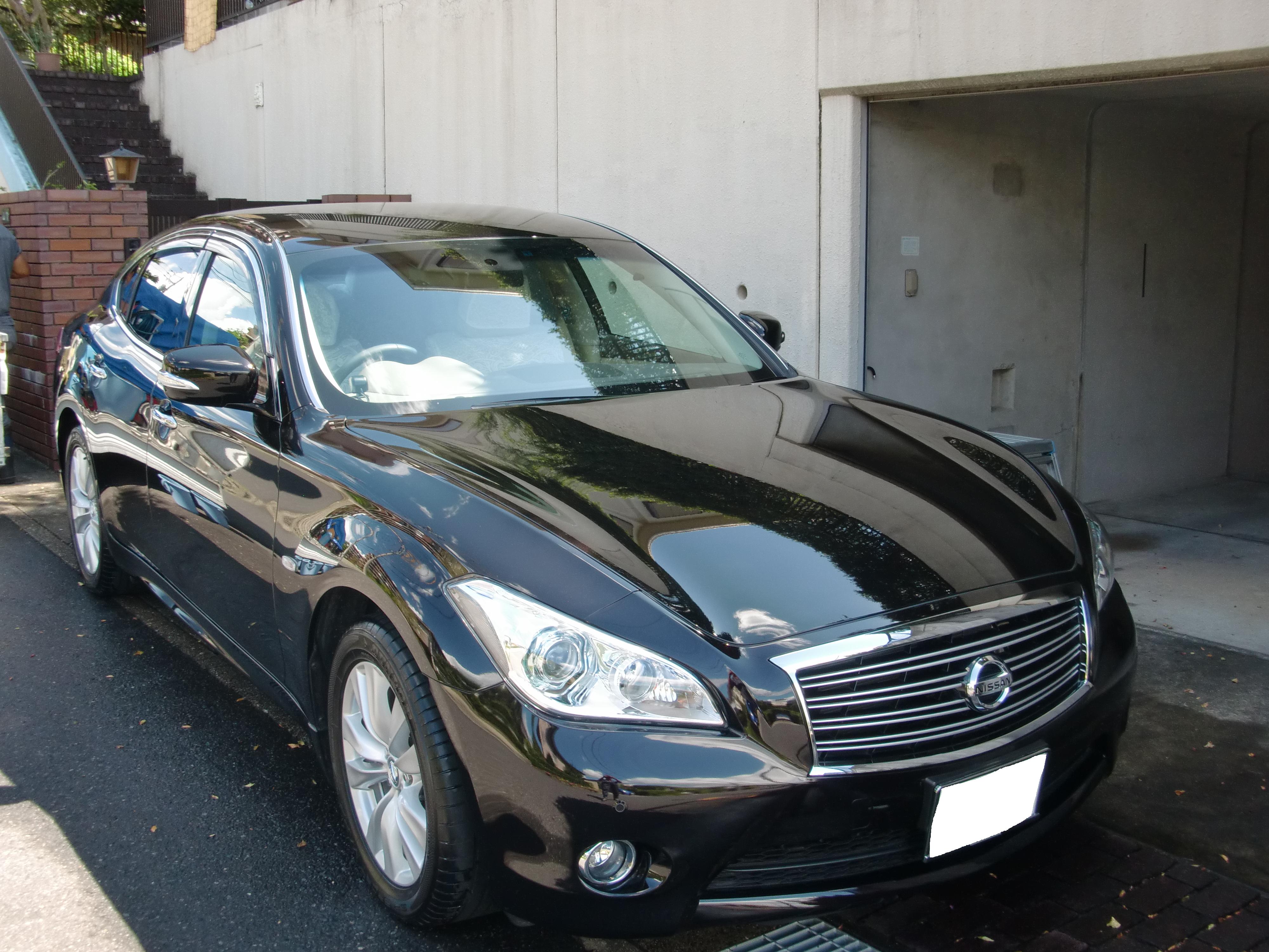 春日井市のお客様よりフーガ 普通車 を手洗い洗車しました 手洗い出張洗車 輝です